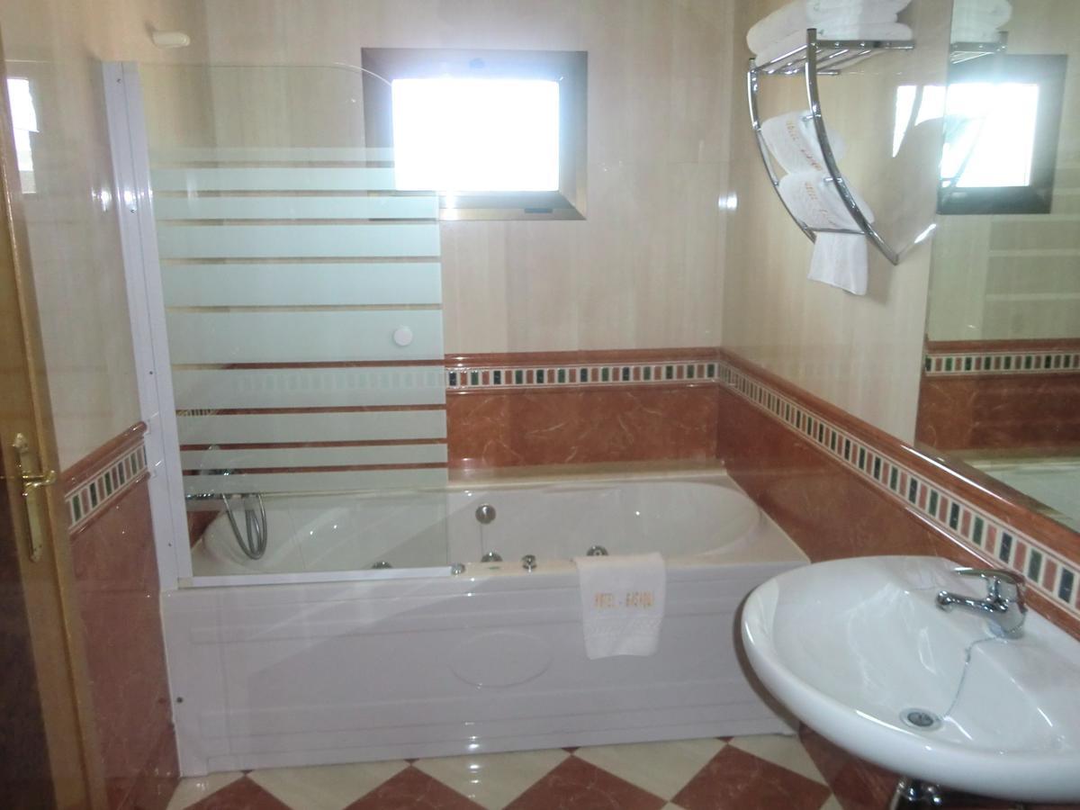 Hotel Gasaqui Ayelo de Malferit Room photo